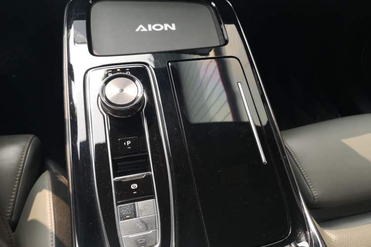 Used AION LX 2022 Plus 80D Flagship Edition Gear Lever