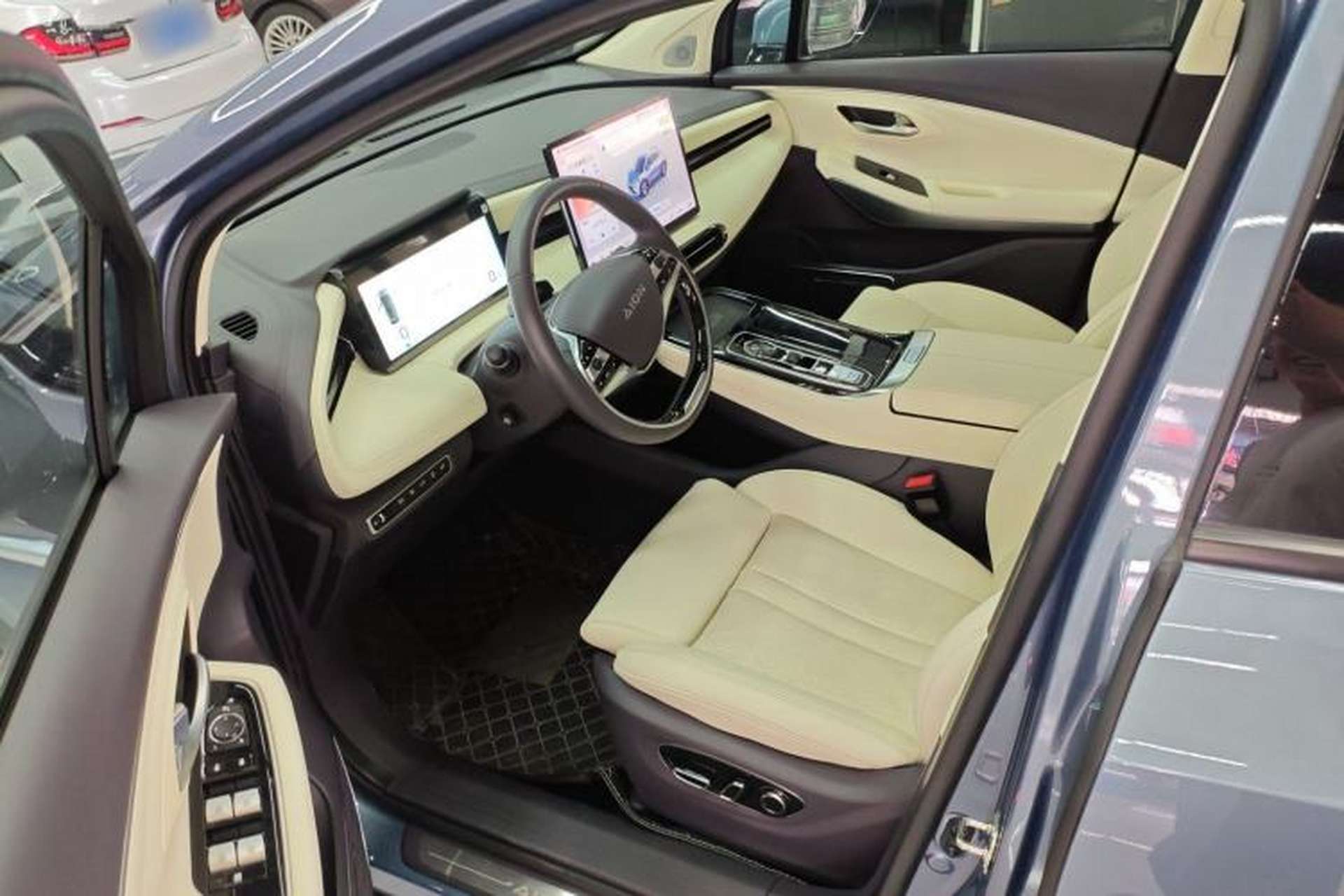Used AION LX 2022 Plus 80 Smart Premium Edition Driver Seat