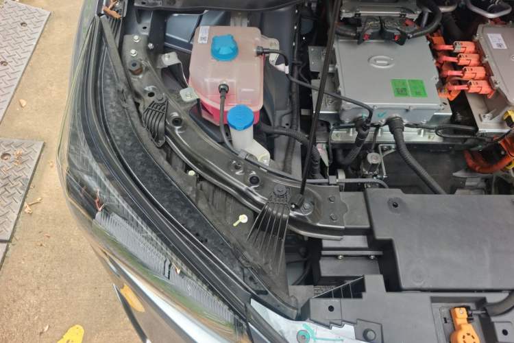 Used AION LX 2022 Plus 80D Flagship Edition Engine Bay Right