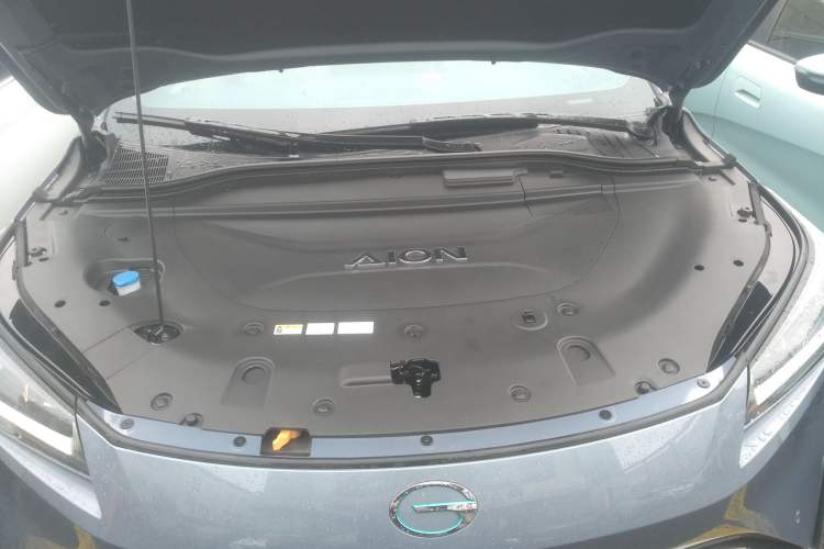 Used AION LX 2022 Plus 80D Flagship Edition Engine Bay