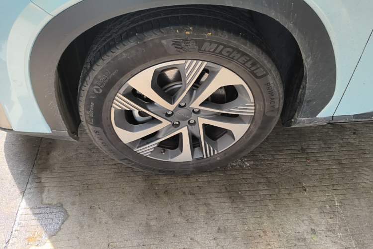 Used AION LX 2022 Plus 80 Smart Premium Edition Left Front Wheel Hub