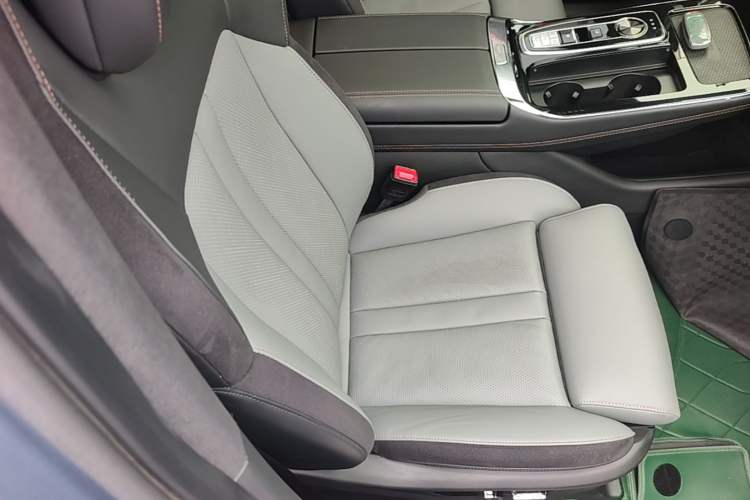 Used AION LX 2022 Plus 80D Flagship Edition Right Front Seat