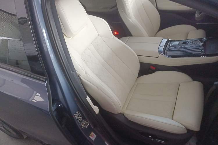 Used AION LX 2022 Plus 80D Flagship Edition Right Front Seat