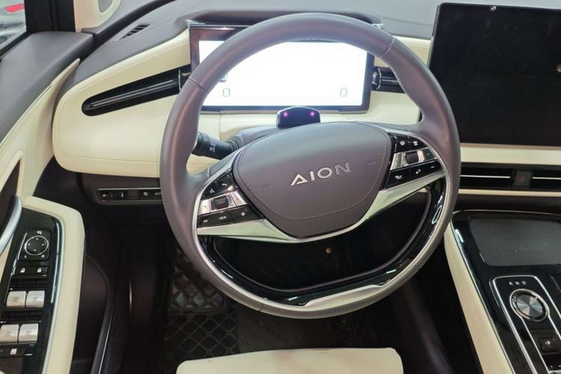 Used AION LX 2022 Plus 80 Smart Premium Edition Steering Wheel