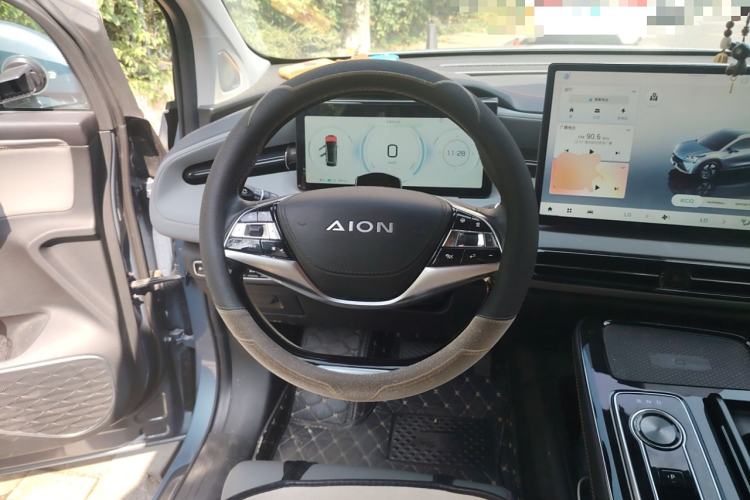 Used AION LX 2022 Plus 80 Smart Premium Edition Steering Wheel