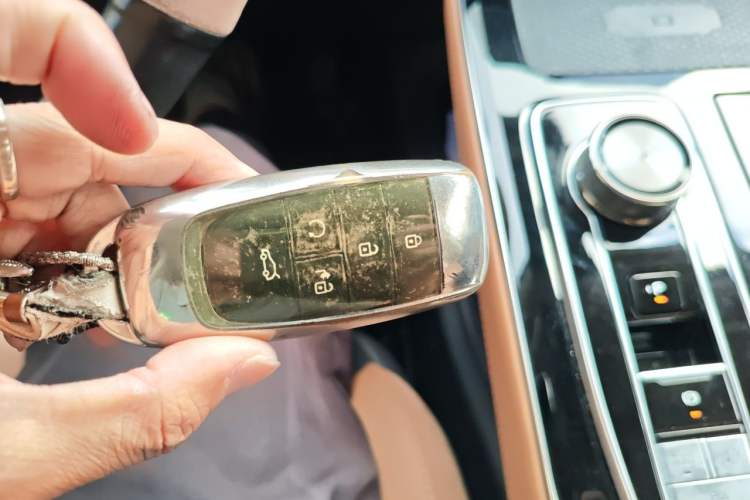 Used AION LX 2022 Plus 80 Smart Premium Edition Vehicle Key