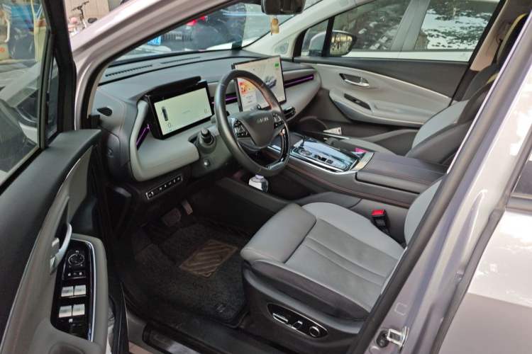 Used AION LX 2022 Plus 80 Smart Premium Edition Driver Seat