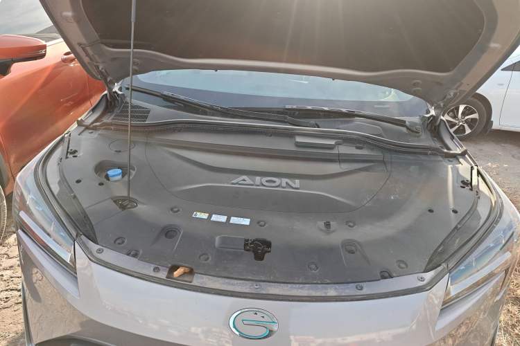 Used AION LX 2022 Plus 80D Flagship Edition Engine Bay