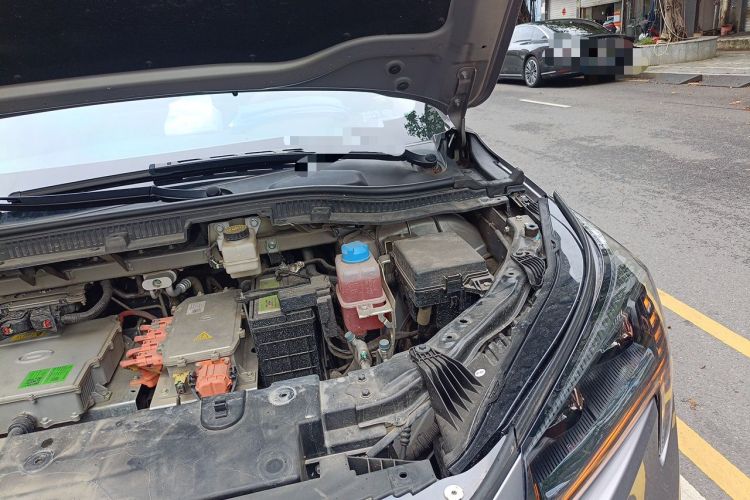 Used AION LX 2022 Plus 80 Smart Premium Edition Engine Bay Left