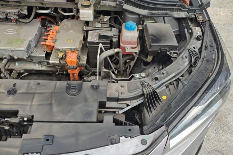 Used AION LX 2022 Plus 80D Flagship Edition Engine Bay Left