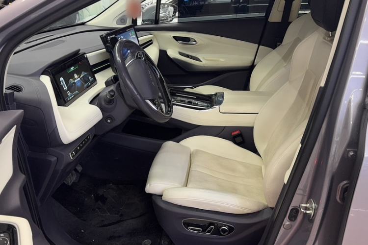 Used AION LX 2022 Plus 80 Smart Premium Edition Interior 4