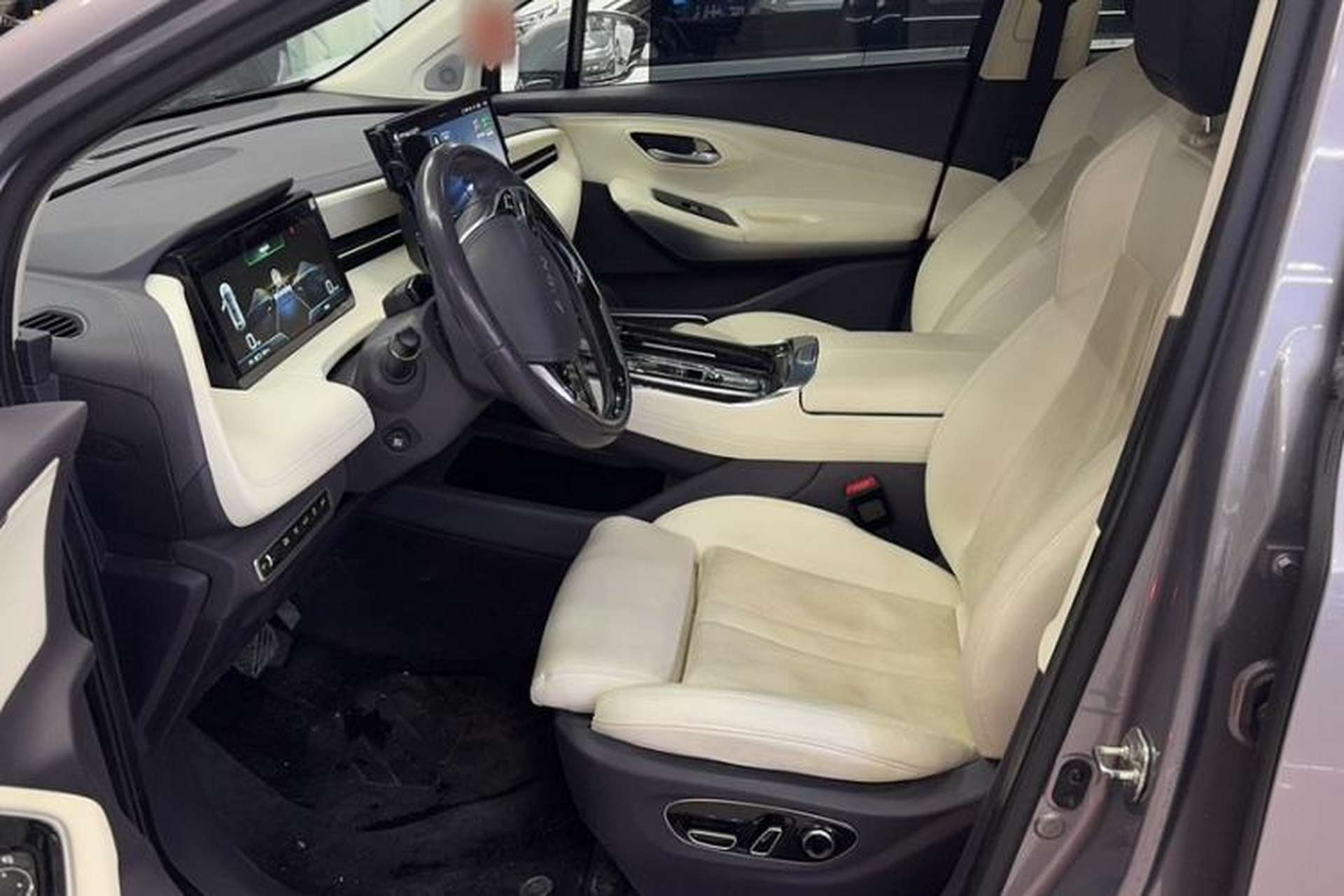 Used AION LX 2022 Plus 80 Smart Premium Edition Interior 4