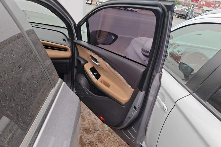 Used AION LX 2022 Plus 80D Flagship Edition Interior 5