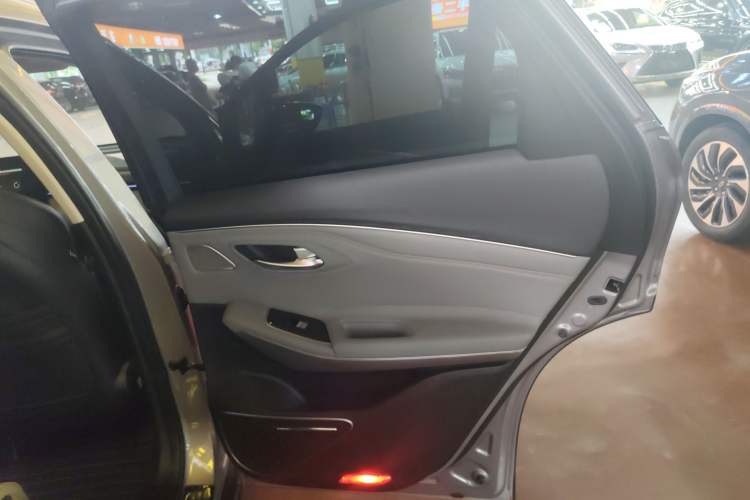 Used AION LX 2022 Plus 80 Smart Premium Edition Interior 6