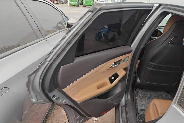 Used AION LX 2022 Plus 80D Flagship Edition Interior 8