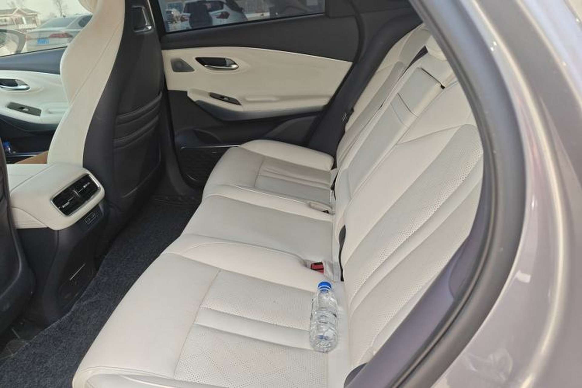 Used AION LX 2022 Plus 80D Flagship Edition Left Rear Seat