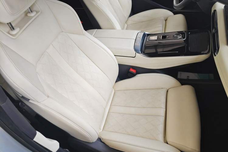Used AION LX 2022 Plus 80D Flagship Edition Right Front Seat