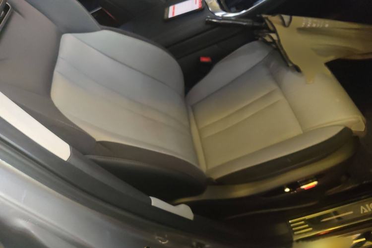 Used AION LX 2022 Plus 80 Smart Premium Edition Right Front Seat