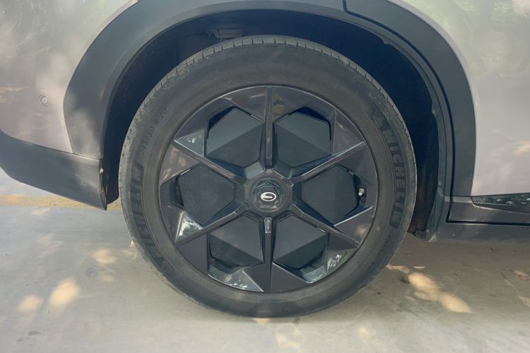 Used AION LX 2022 Plus 80D Flagship Edition Right Rear Wheel Hub