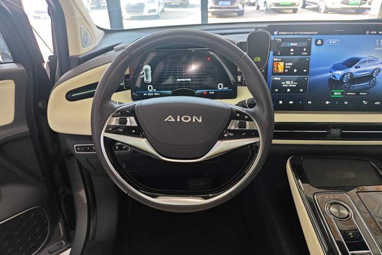 Used AION LX 2022 Plus 80 Smart Premium Edition Steering Wheel