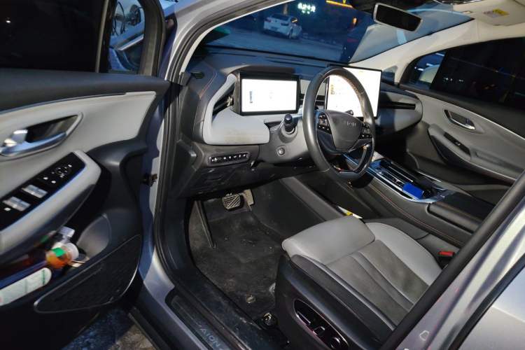 Used AION LX 2022 Plus 80 Smart Premium Edition Driver Seat