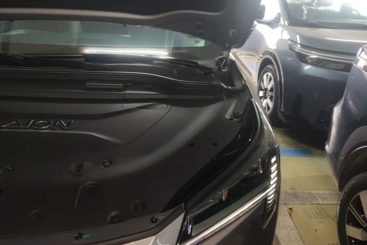 Used AION LX 2022 Plus 80D Flagship Edition Engine Bay Left