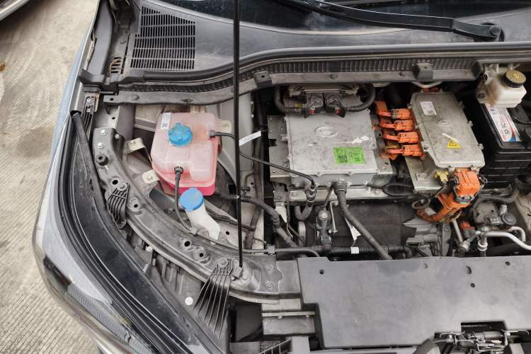 Used AION LX 2022 Plus 80D Flagship Edition Engine Bay Right