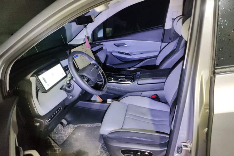 Used AION LX 2022 Plus 80 Smart Premium Edition Left Front Seat