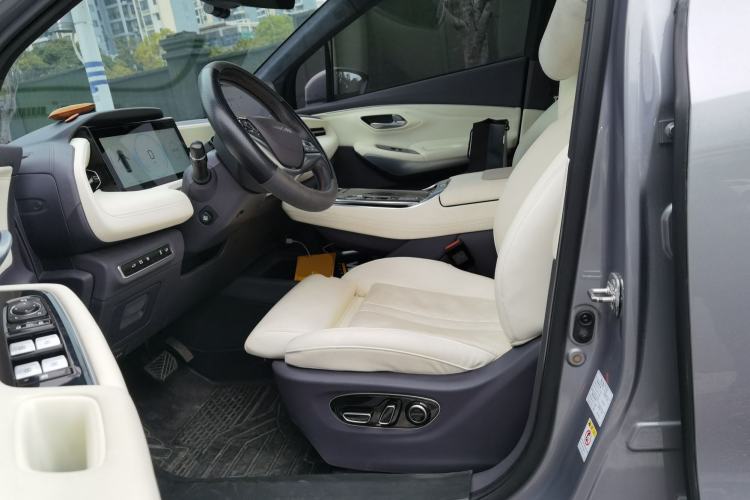 Used AION LX 2022 Plus 80D Flagship Edition Left Front Seat