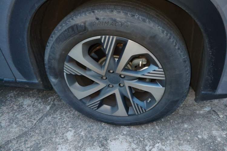 Used AION LX 2022 Plus 80 Smart Premium Edition Right Front Wheel Hub