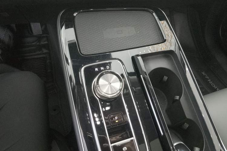 Used AION LX 2022 Plus 80 Smart Premium Edition Gear Lever