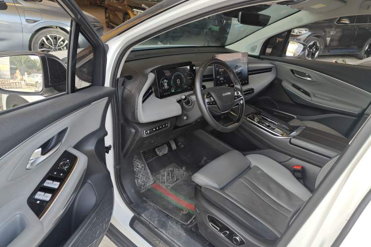 Used AION LX 2022 Plus 80 Smart Premium Edition Interior 3