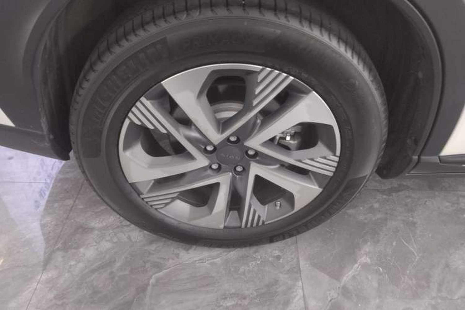 Used AION LX 2022 Plus 80 Smart Premium Edition Right Rear Wheel Hub