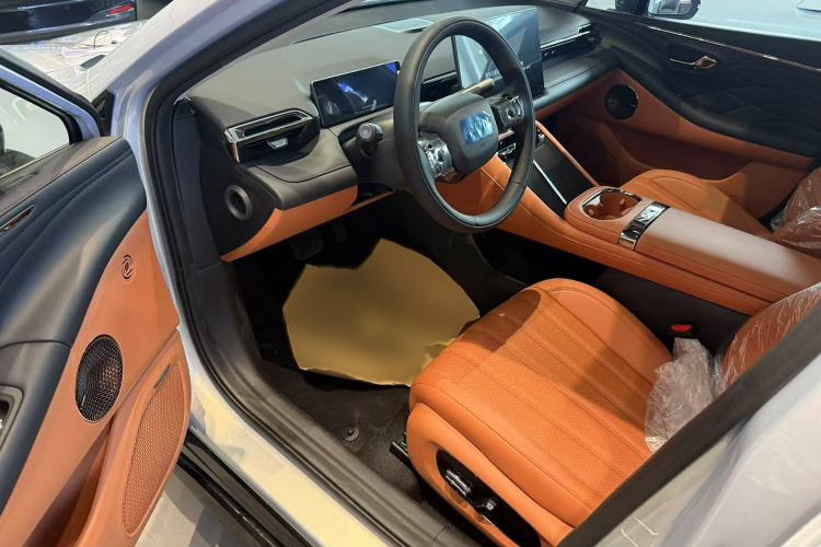 Used AION RT 2025 520 Smart Luxury Edition Interior 2