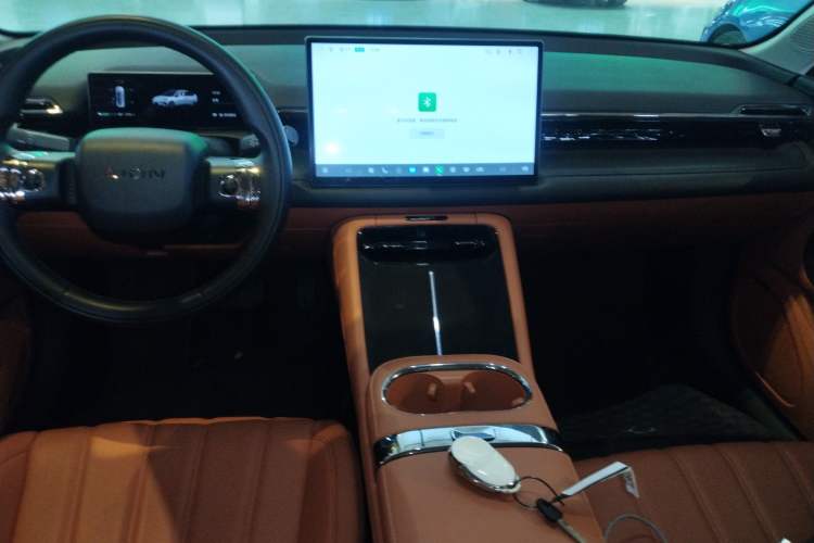 Used AION RT 2025 650 LiDAR Edition Audio And AC Panel