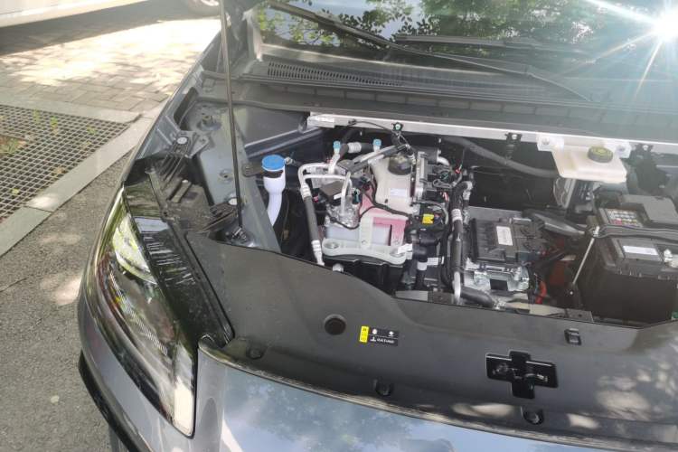 Used AION RT 2025 650 Smart Edition Engine Bay Right