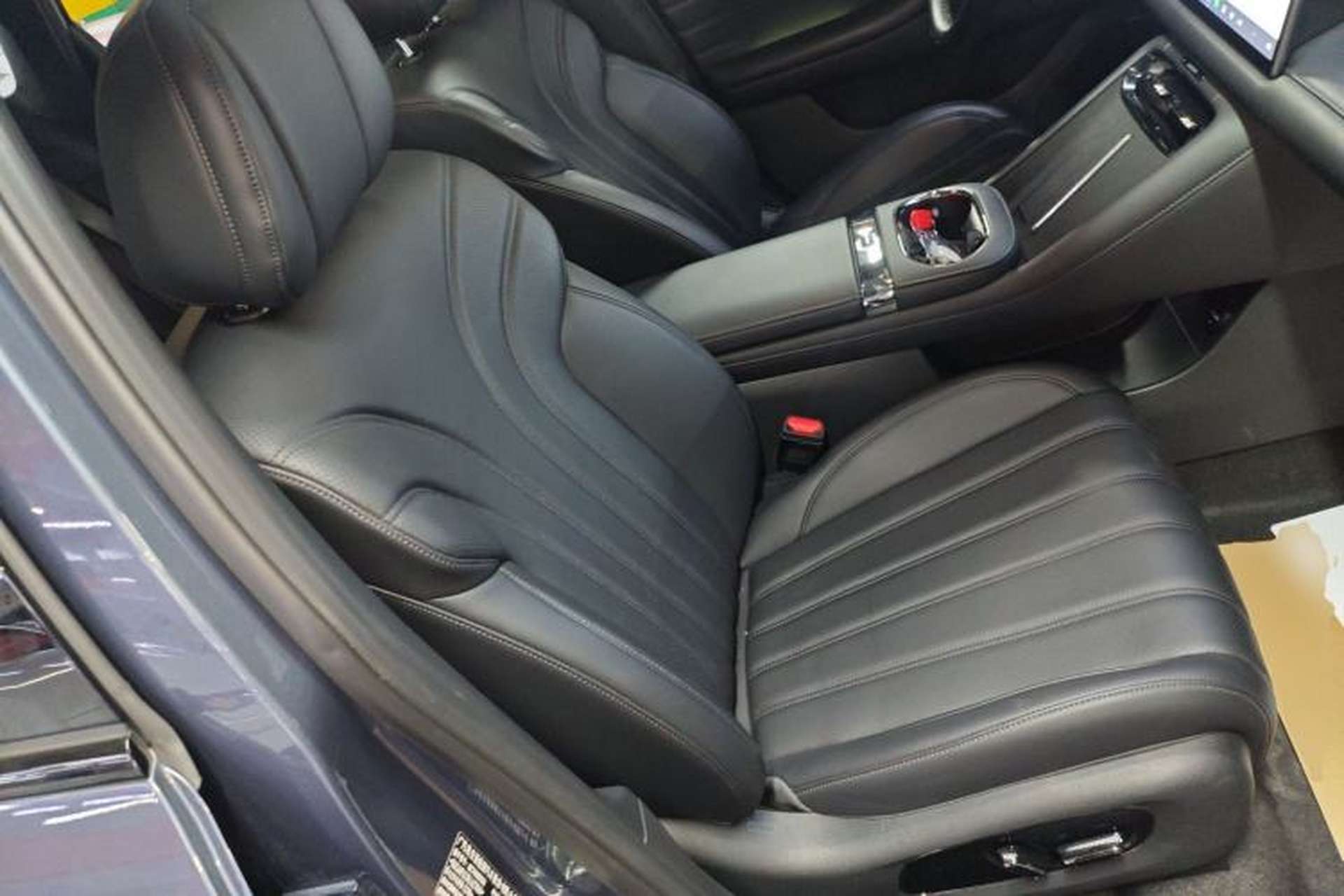 Used AION RT 2025 650 LiDAR Edition Right Front Seat