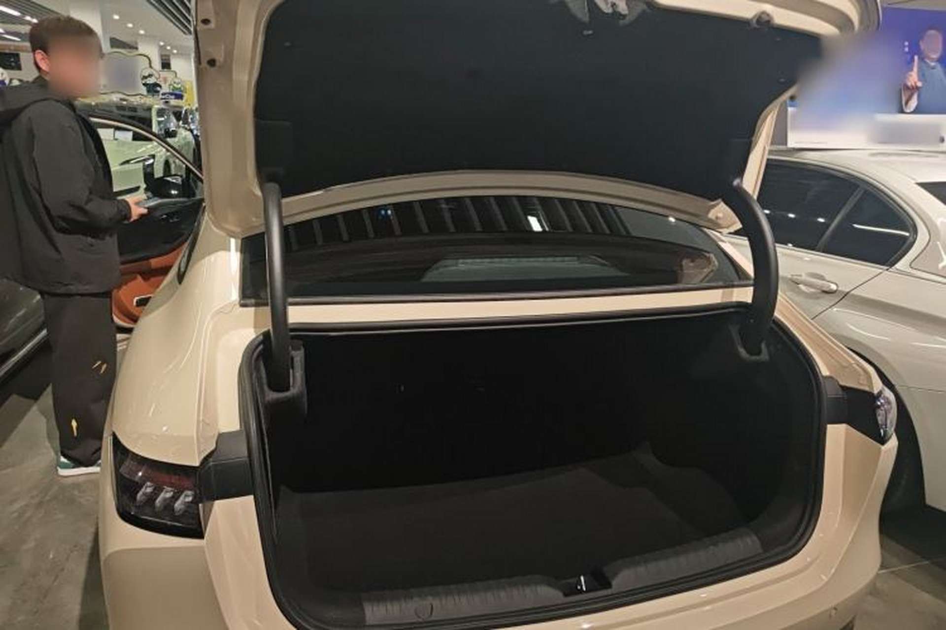 Used AION RT 2025 520 Smart Luxury Edition Trunk