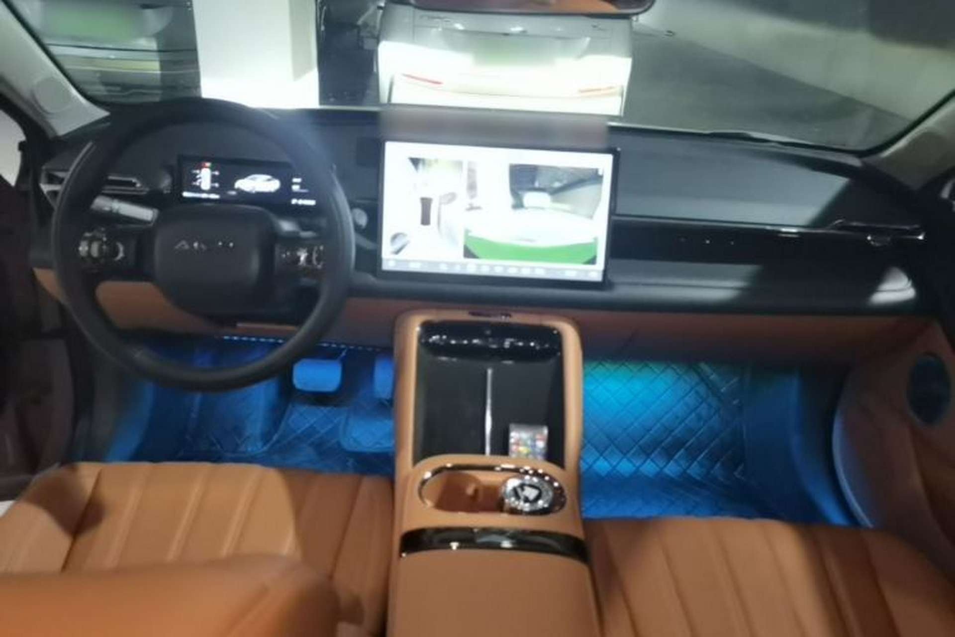 Used AION RT 2025 520 Smart Luxury Edition Center Console