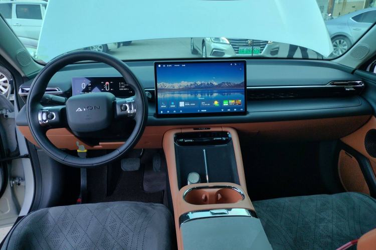 Used AION RT 2025 520 Smart Enjoy Edition Interior 2