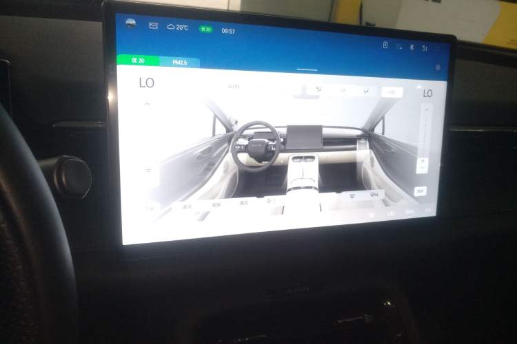 Used AION RT 2025 650 LiDAR Edition Audio And AC Panel