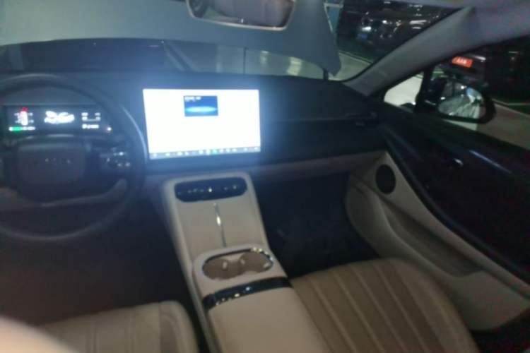 Used AION RT 2025 650 LiDAR Edition Audio And AC Panel