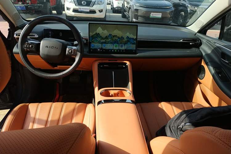 Used AION RT 2025 520 Smart Enjoy Edition Audio And AC Panel