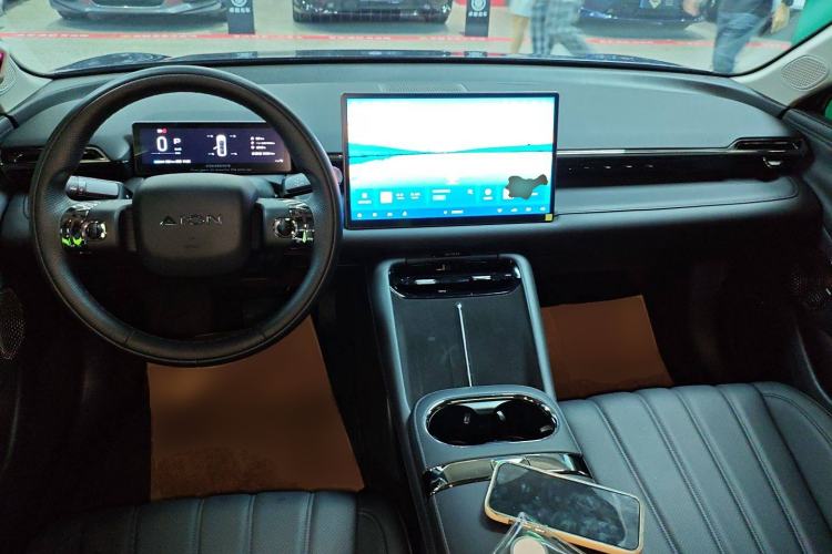 Used AION RT 2025 650 LiDAR Edition Center Console