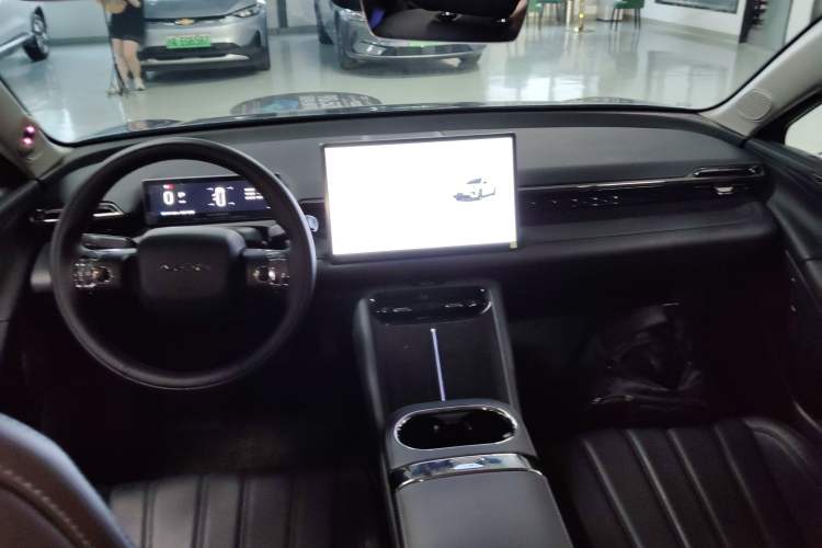 Used AION RT 2025 650 LiDAR Edition Center Console