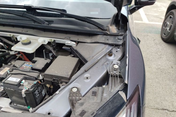 Used AION RT 2025 650 LiDAR Edition Engine Bay Left