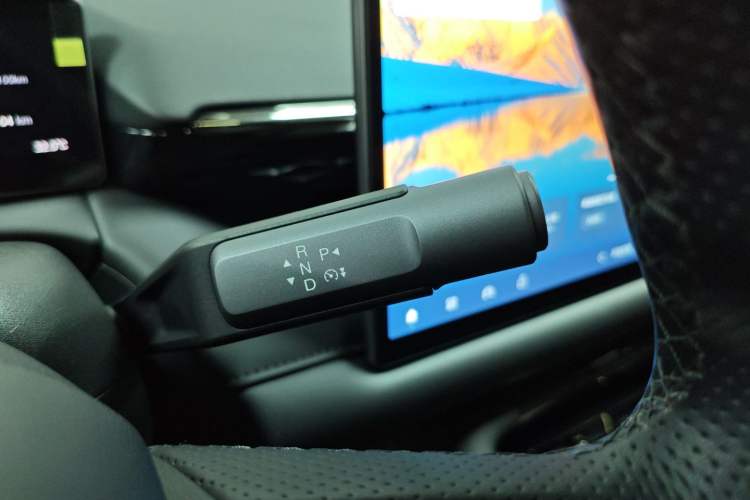 Used AION RT 2025 650 LiDAR Edition Gear Lever