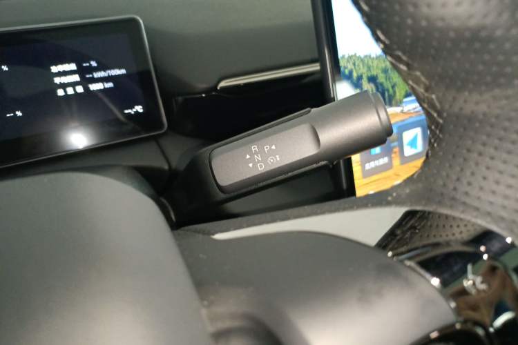 Used AION RT 2025 650 Zhijihao Edition Gear Lever