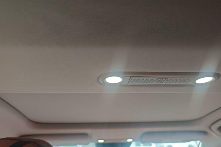 Used AION RT 2025 520 Smart Luxury Edition Headliner