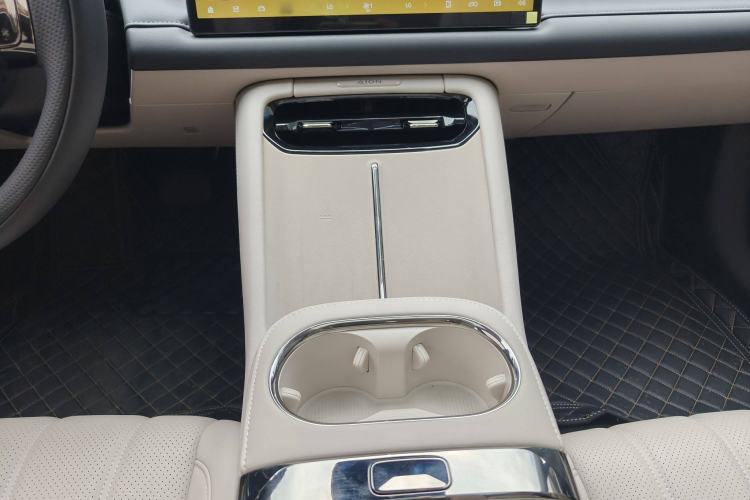 Used AION RT 2025 650 LiDAR Edition Interior 10